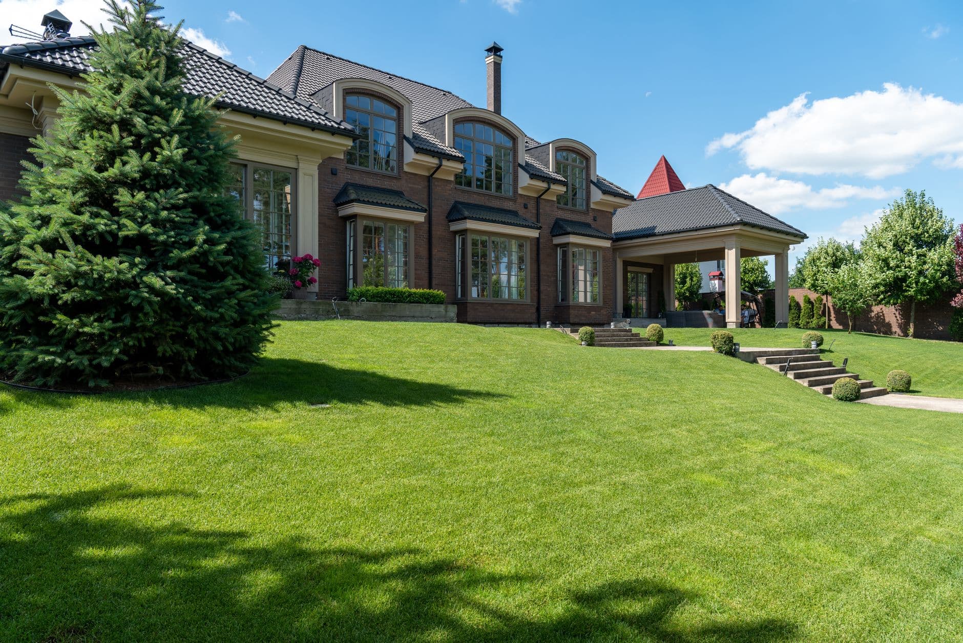 Manicured green lawn after landscaping